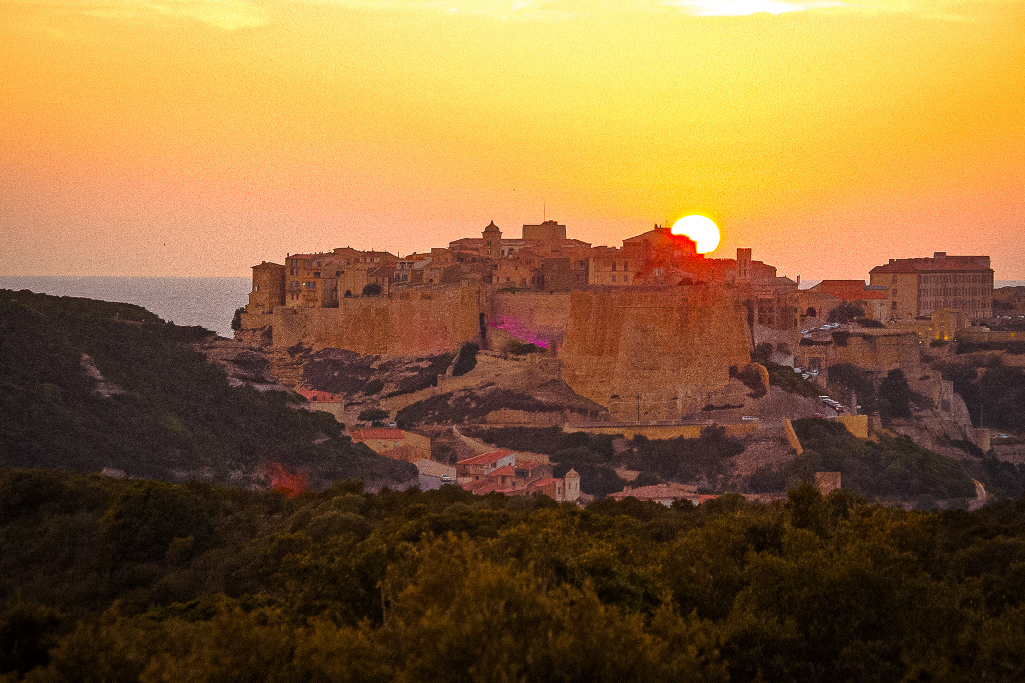 Coucher de soleil sur la citadelle de Bonifacio